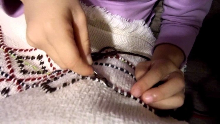 6 YEAR OLD child does Swedish weaving