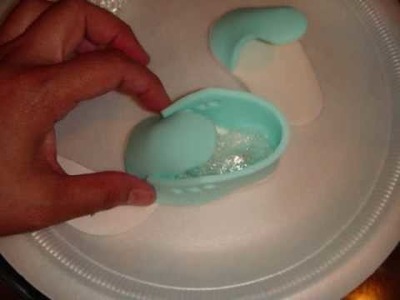 How to make a Baby Converse Shoe from Gumpaste. Fondant