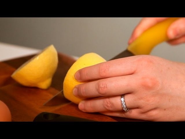 How to Make a Lemon Facial Mask | DIY Spa Facials