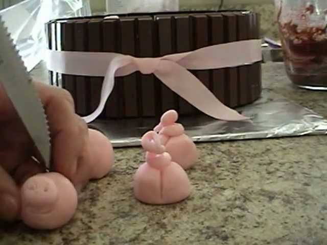 Kitkat cake with pig in chocolate mud - for beginners!