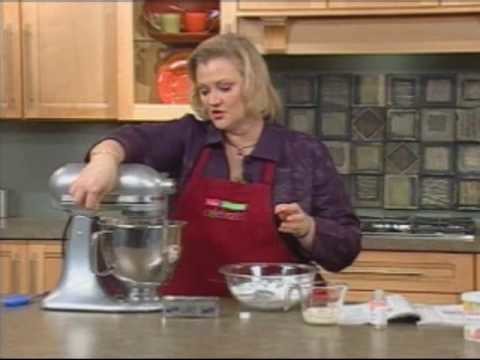 Tips on how to make Wilton's Buttercream Icing from A.C. Moore