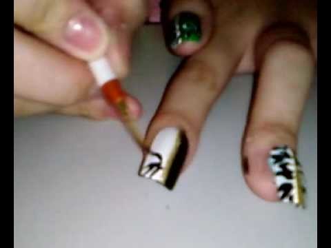 Two-toned zebra nail tutorial