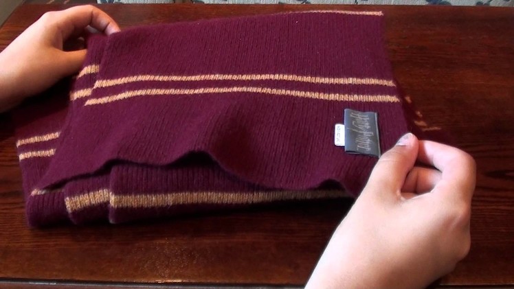 Lochaven of Scotland - Gryffindor Scarf - Harry Potter - First on Youtube!