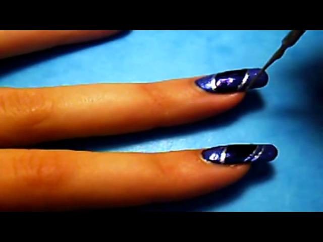 Nail art design blue & silver