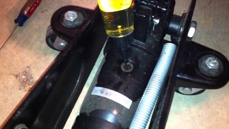 Tutorial: How to fix an ailing hydraulic jack