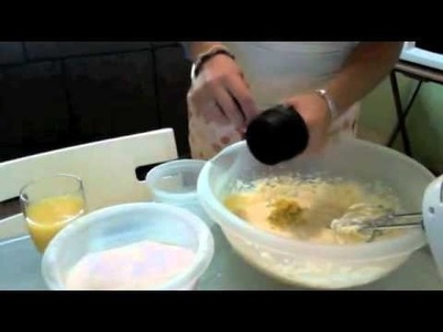 How to Make a Dominican Cake