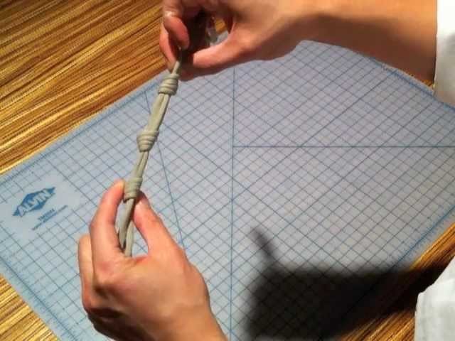 HOW TO tie an overhand knot