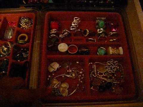 How To Organize Your Accessories In A Draw