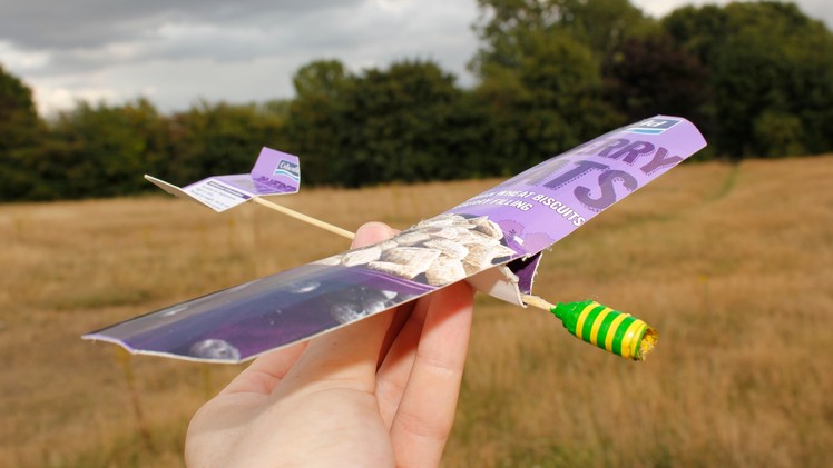 How to make a paper airplane (Cardboard Glider - Test Flight)
