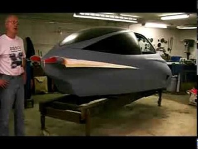 Aerodynamic ,tear drop shaped 3 wheeled car.Zoleco video 2