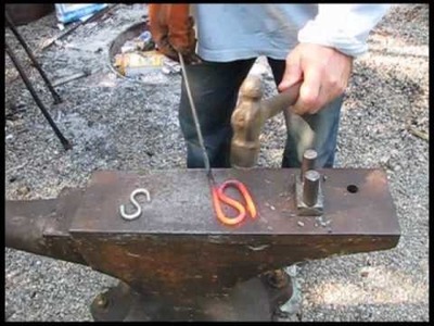 Blacksmithing Lesson #4 Forming Curves and Hardy tools