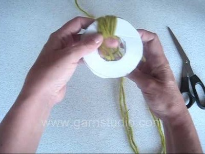 DROPS Technique Tutorial: How to make a pompom - ball of yarn