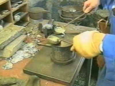 Pewter casting tutorial with A E Williams,some of the finest pewterware in the world 1779