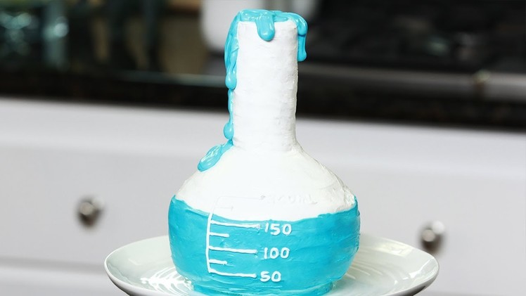 HOW TO MAKE A SCIENCE BEAKER CAKE - NERDY NUMMIES