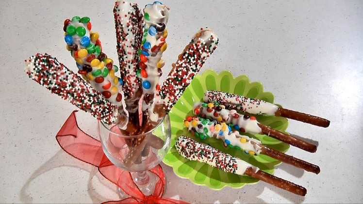 Double Dipped Pretzel Rods - Merry Christmas