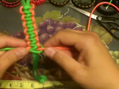 How to make a 2 color cobra stitch paracord bracelet
