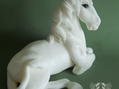 How to make a unicorn topper