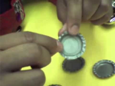 How to prepare and flatten a bottle cap to jewelry
