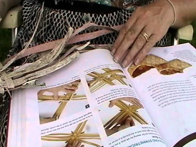 Nancy Today: How to make a Birchbark slipper 1 ASMR Birchbark weaving (basket making tutorial)