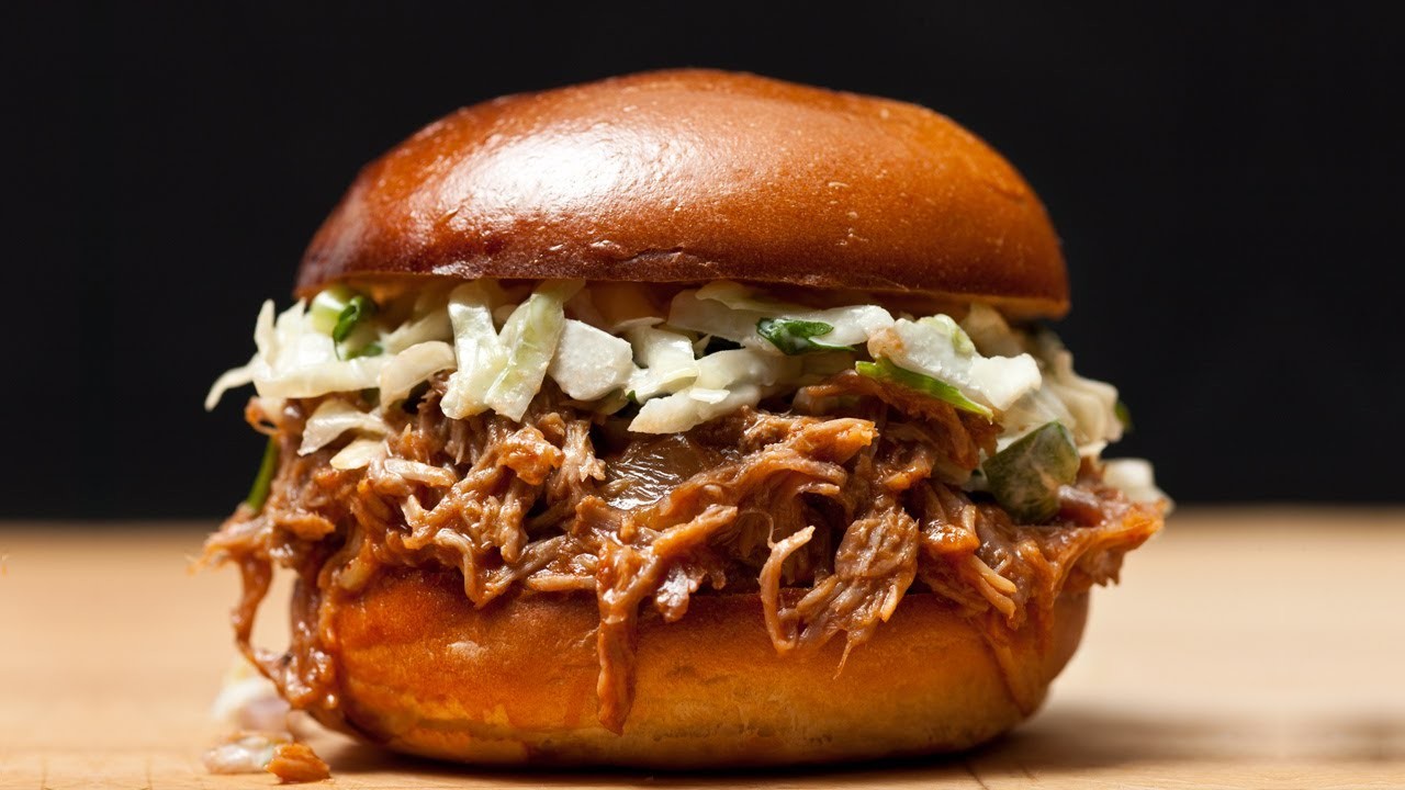 How to Make Easy Slow-Cooker Pulled Pork - The Easiest Way
