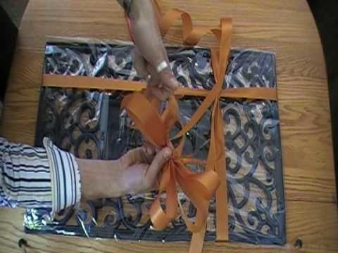 How to tie a bow