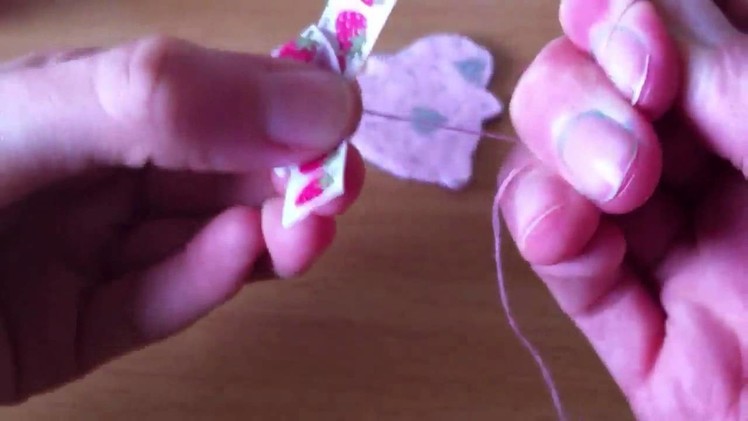 How to Make a Ribbon Bow (Thick)