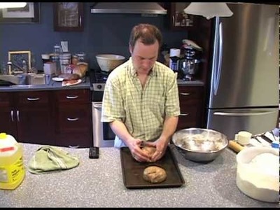 How to make dark rye bread at home.