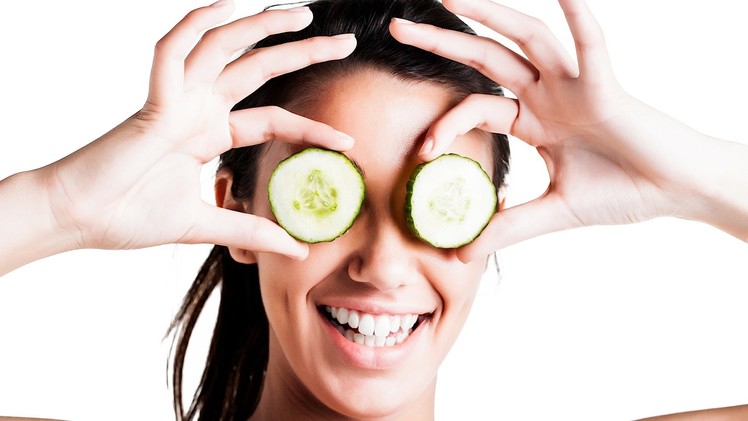 Top 2 Ways to Reduce Eye Puffiness | Skin Care Guide