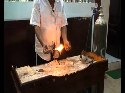 Glass blowing at Perfume Factory.wmv