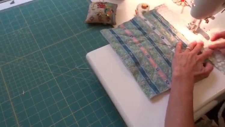 How make a simple quilted potholder