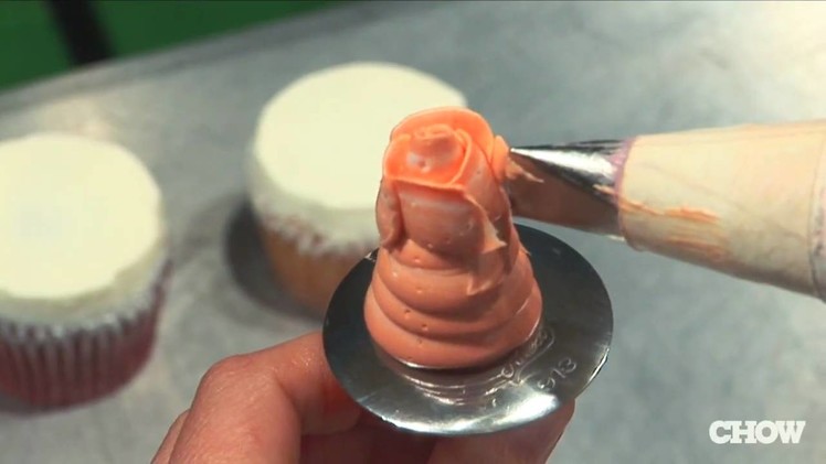 How to Make a Buttercream Rose - CHOW Tip