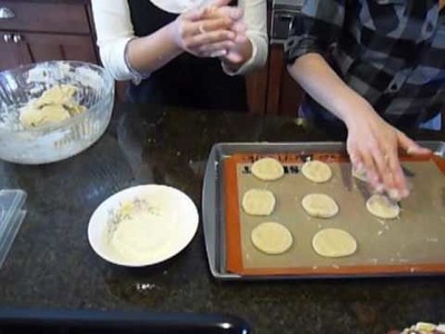How to Make Almond Cookies