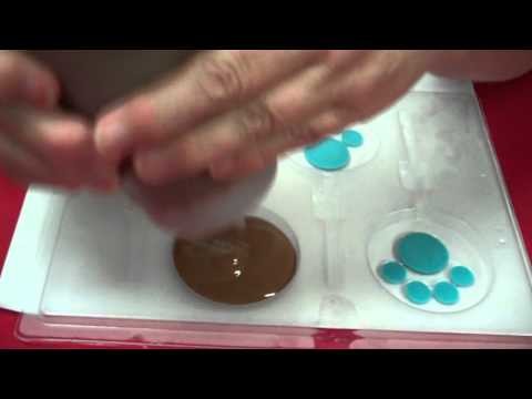 How  To Make Paw Prints Lollipops