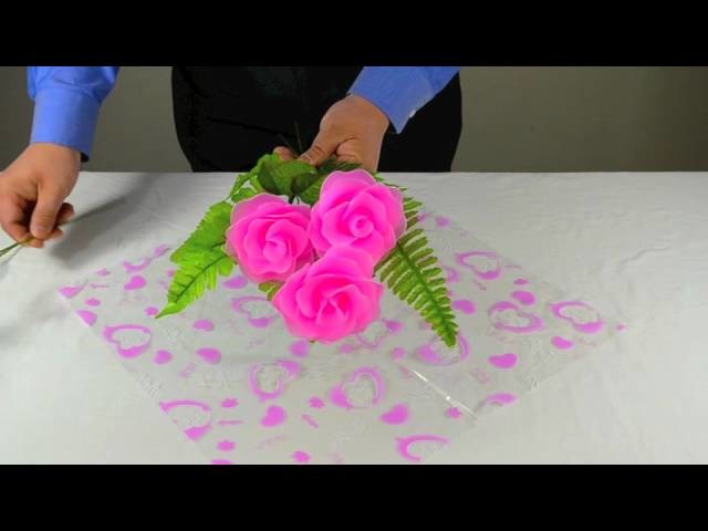 How to Wrap a Bouquet of Nylon Flowers