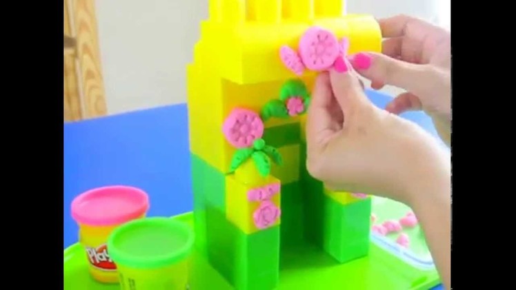 How to Decorate A Block House with Play Doh