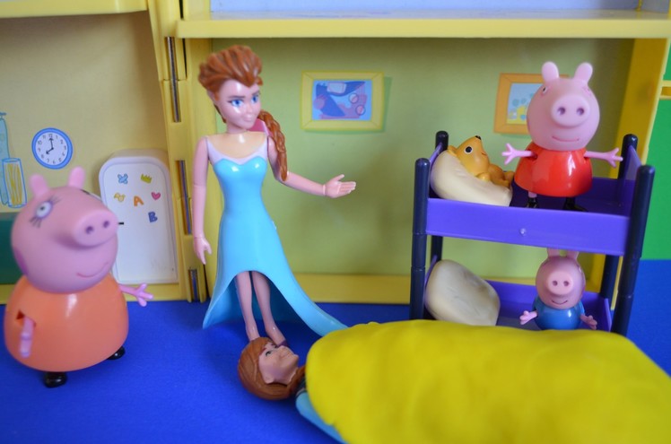 Frozen Elsa Anna Sleepover Peppa Pig play-doh Blankets Mammy pig Frozen toys