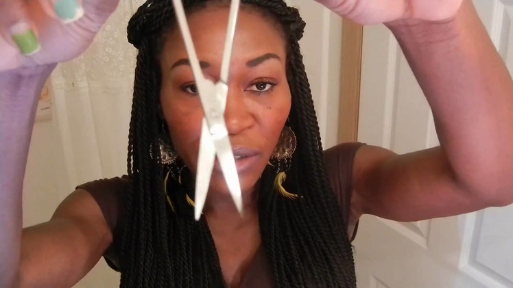 HOW TO CUT OFF THE LACE ON A LACE FRONT WIG