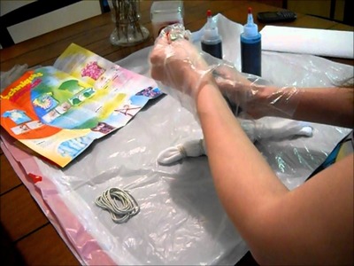 HOW TO: Tie-Dye a baby onesie (Chrissie)