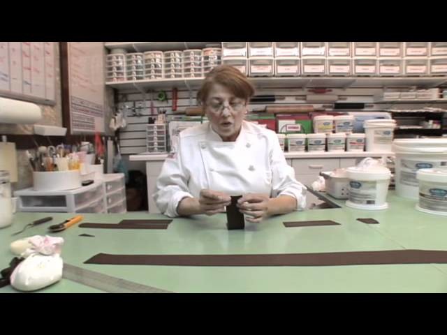 Mercedes Strachwsky How to Make Elegant Satin Ice Bows