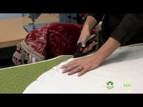 Christmas Tree Skirt - Attaching the Face Fabric and Trim