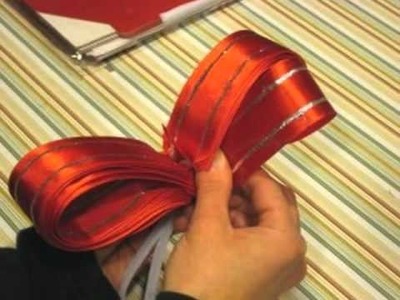 Discover How Easy it is to Make Your Own Christmas Bows