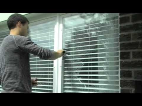 How to clean house windows