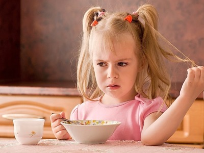 Common Childhood Eating Issues | Child Development