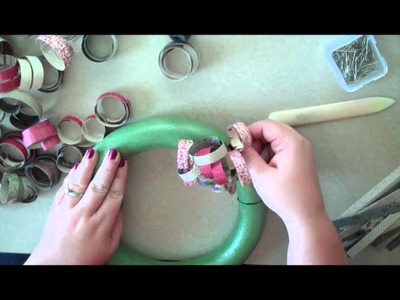 Curly Paper Christmas Wreath: How to make a curly paper wreath for the holidays.
