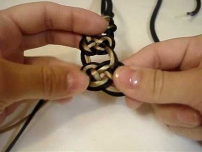 How to tie a Pretzel Knot. Como hacer un Nudo Pretzel