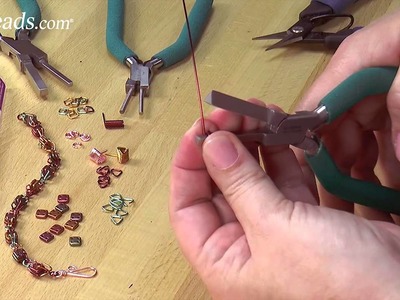 Artbeads MiniVid - Making Triangle Jump Rings with Wubbers Pliers