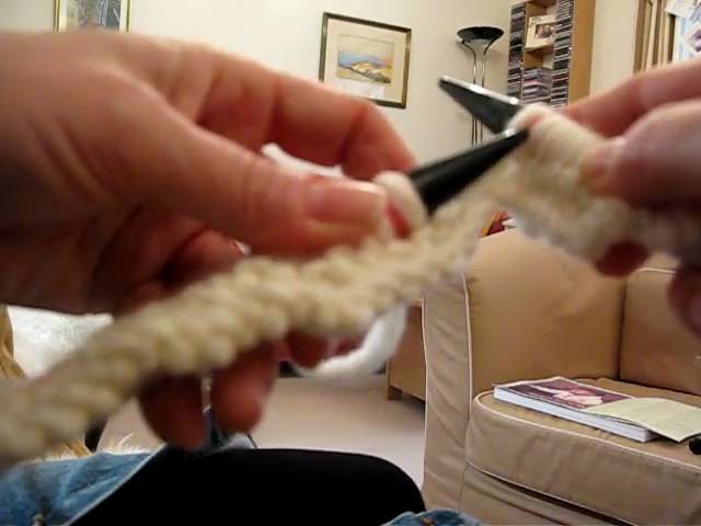 Beginners left handed knit stitch