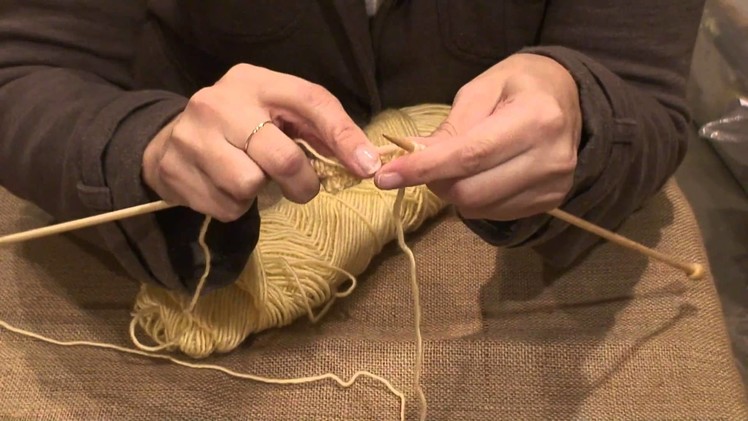 Beginning Knitting:  Continental Knitting Vs English Knitting (VIDEO)