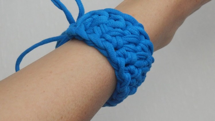 Create a Hairpin Crochet Bracelet - DIY Style - Guidecentral