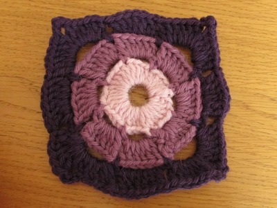 VERY EASY crochet granny square tutorial for beginners - wheel granny square